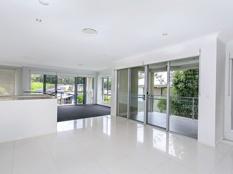 Photo - 54 Wyangan Valley Way, Mudgeeraba QLD 4213 - Image 7