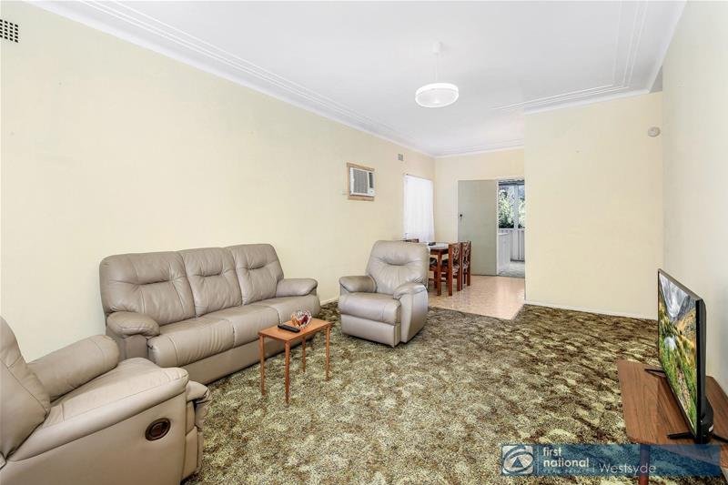 Photo - 54 Wyena Road, Pendle Hill NSW 2145 - Image 3