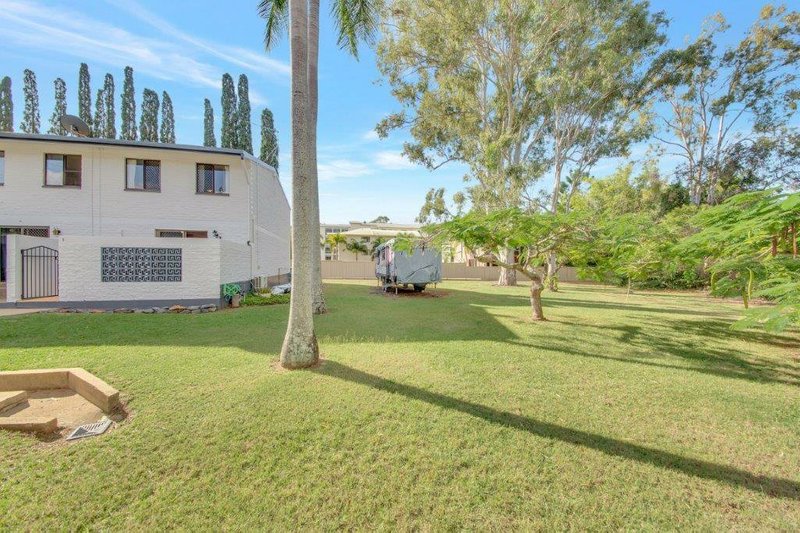 Photo - 5/4 Wyndham Avenue, Boyne Island QLD 4680 - Image 14