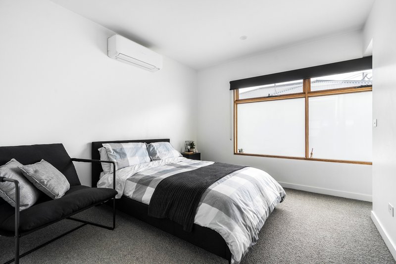 Photo - 5/40 Bell Street, Coburg VIC 3058 - Image 3
