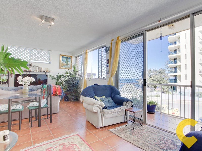 Photo - 5/40 Prince Edward Parade, Redcliffe QLD 4020 - Image 5