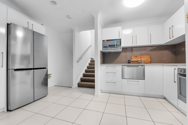 Photo - 5/40 Wickham Street, Morningside QLD 4170 - Image 2