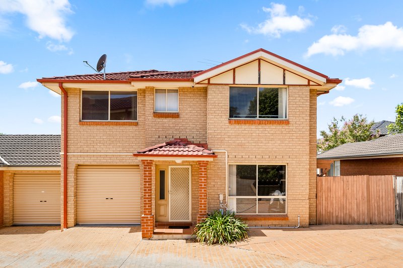 Photo - 5/41-43 Stanbrook Street, Fairfield Heights NSW 2165 - Image 1