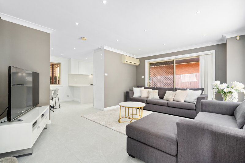 Photo - 5/41-43 Stanbrook Street, Fairfield Heights NSW 2165 - Image 2