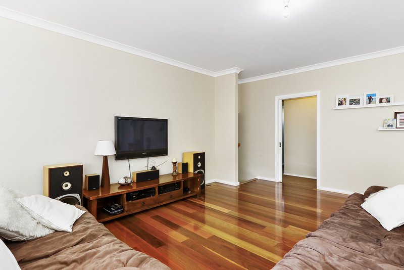 Photo - 5/41 Howard Street, Seville VIC 3139 - Image 3