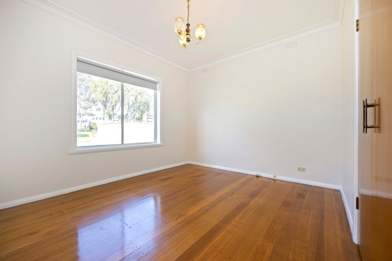 Photo - 541 Mountain Highway, Bayswater VIC 3153 - Image 4