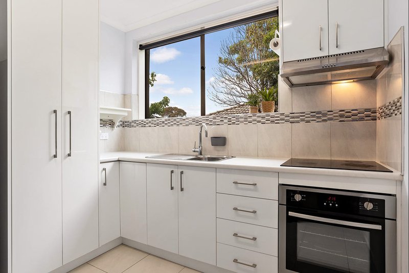 Photo - 5/41 Potter Street, Dandenong VIC 3175 - Image 6