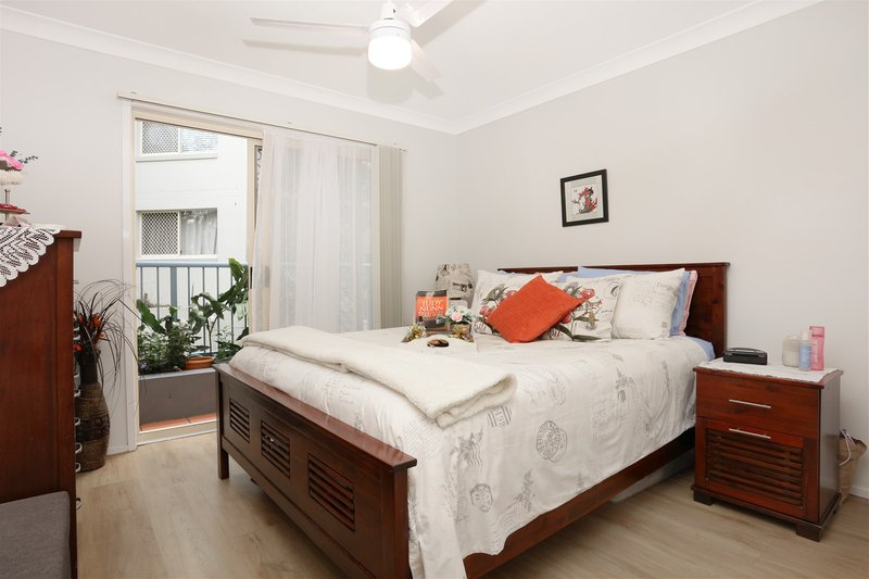 Photo - 5/416 Marine Parade, Biggera Waters QLD 4216 - Image 8
