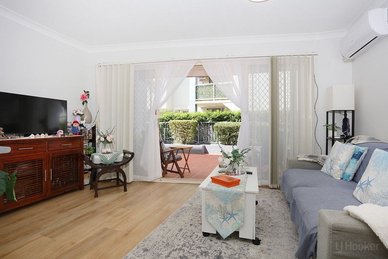 Photo - 5/416 Marine Parade, Biggera Waters QLD 4216 - Image 3