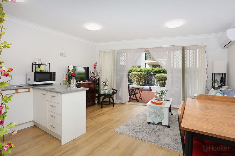 Photo - 5/416 Marine Parade, Biggera Waters QLD 4216 - Image 9