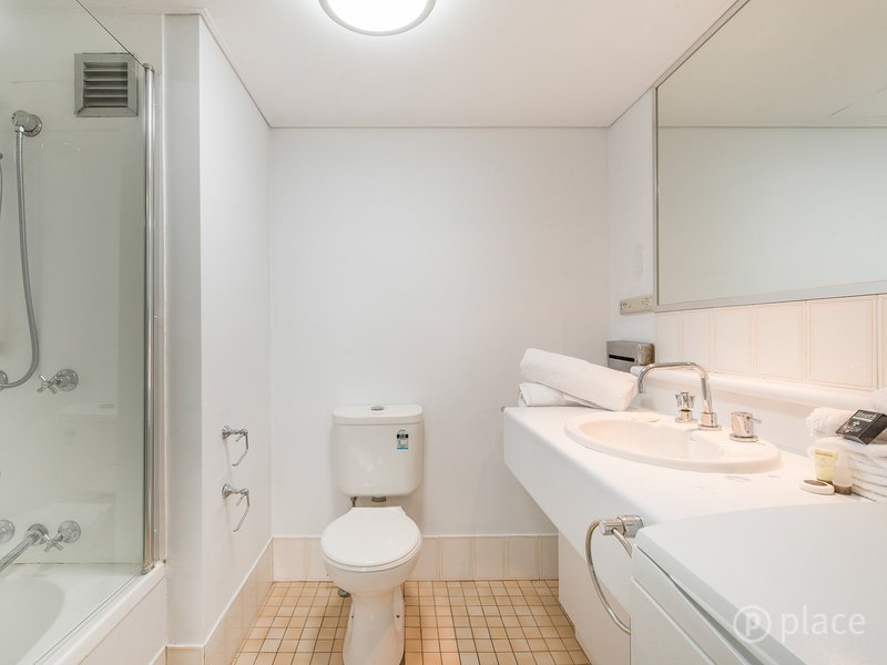 Photo - 54/160 Roma Street, Brisbane City QLD 4000 - Image 6