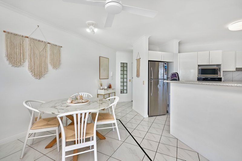 Photo - 5/42 Moore Street, Trinity Beach QLD 4879 - Image 2