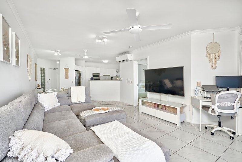 Photo - 5/42 Moore Street, Trinity Beach QLD 4879 - Image 4