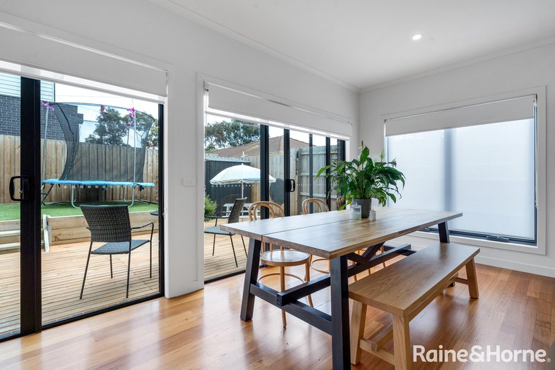 Photo - 5/42 Pasley Street, Sunbury VIC 3429 - Image 5