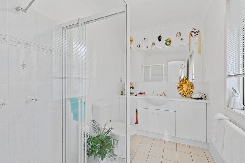 Photo - 5/423 Oxley Drive, Runaway Bay QLD 4216 - Image 11