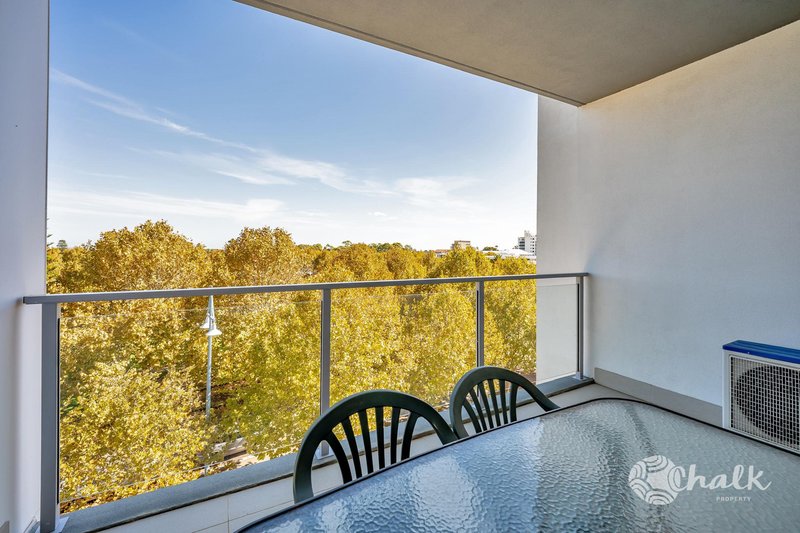 Photo - 54/24 Flinders Lane, Rockingham WA 6168 - Image 4