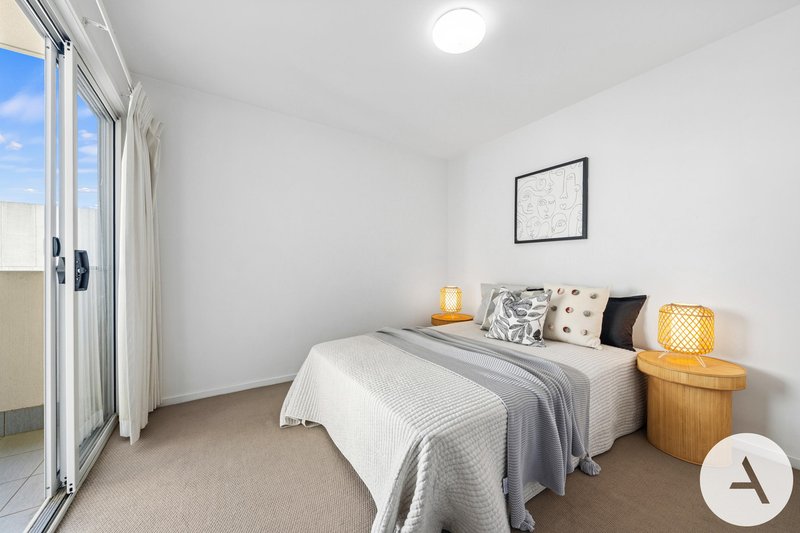 Photo - 54/28 Mort Street, Braddon ACT 2612 - Image 7