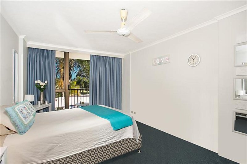 Photo - 5/43 Enderley Avenue, Surfers Paradise QLD 4217 - Image 4