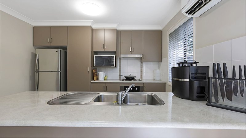 Photo - 5/43 Mcgregor Street, Wilsonton QLD 4350 - Image 5