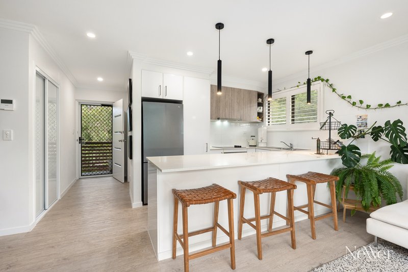 Photo - 5/43 Tingira Crescent, Sunrise Beach QLD 4567 - Image 1