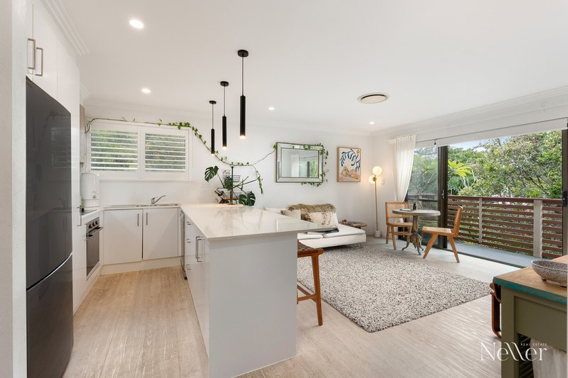 Photo - 5/43 Tingira Crescent, Sunrise Beach QLD 4567 - Image 2