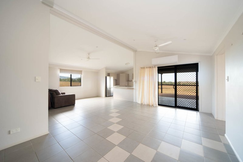 Photo - 544 Midge Point Rd , Bloomsbury QLD 4799 - Image 3