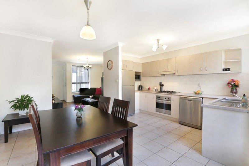 Photo - 5/44 Rowland Avenue, Wollongong NSW 2500 - Image 3