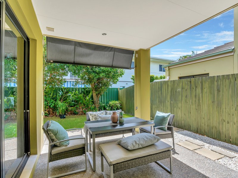 Photo - 5/445 Pine Ridge Road, Runaway Bay QLD 4216 - Image 3