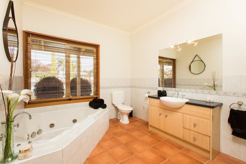 Photo - 545 Eleventh Street, Mildura VIC 3500 - Image 8