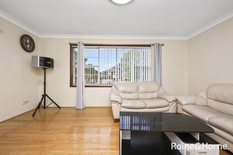 Photo - 545 Smithfield Road, Greenfield Park NSW 2176 - Image 2