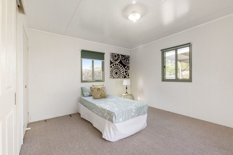 Photo - 545 Waverley Road, Glen Waverley VIC 3150 - Image 7