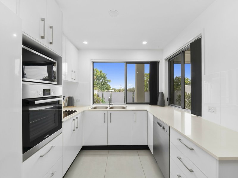 Photo - 5/46 Regatta Boulevard, Birtinya QLD 4575 - Image 3