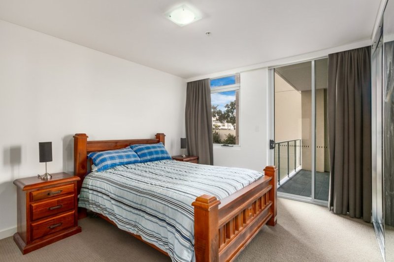 Photo - 54/60-62 Harbour Street, Wollongong NSW 2500 - Image 6