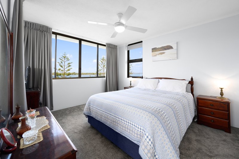 Photo - 5/460 Marine Parade, Biggera Waters QLD 4216 - Image 10