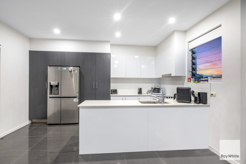 Photo - 5/47 Dickenson Street, Carina QLD 4152 - Image 2