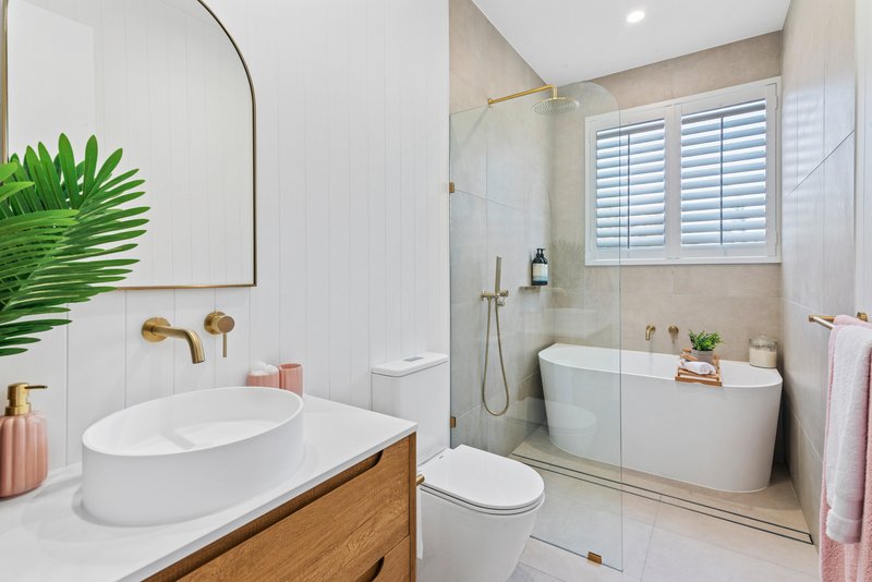 Photo - 5/480 Coolangatta Road, Tugun QLD 4224 - Image 11