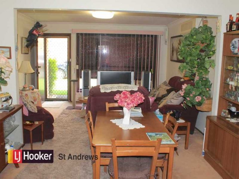 Photo - 5/49 Blairgowrie Circuit, St Andrews NSW 2566 - Image 4