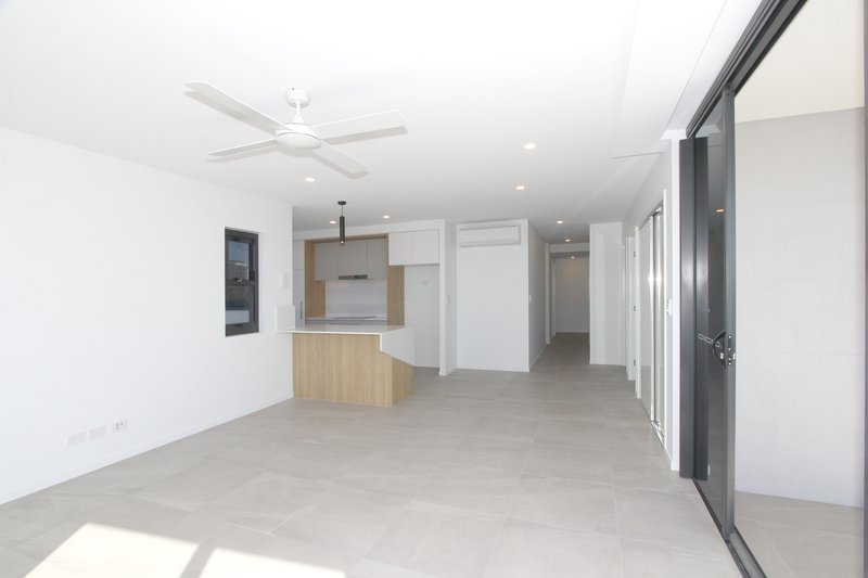 Photo - 5/49 Duporth Avenue, Maroochydore QLD 4558 - Image 7