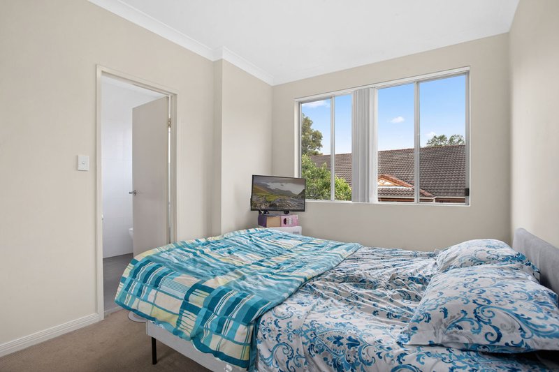 Photo - 5/49 Fennell Street, North Parramatta NSW 2151 - Image 5