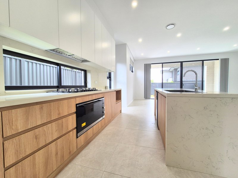 Photo - 54A Allambee Crescent, Beverly Hills NSW 2209 - Image 3