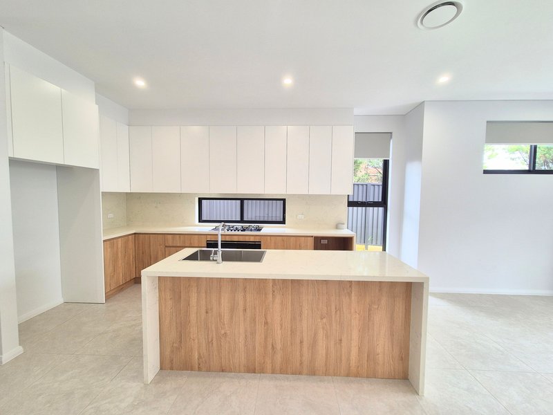 Photo - 54A Allambee Crescent, Beverly Hills NSW 2209 - Image 4