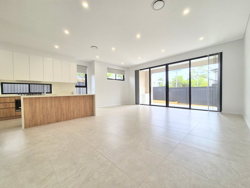 Photo - 54A Allambee Crescent, Beverly Hills NSW 2209 - Image 5