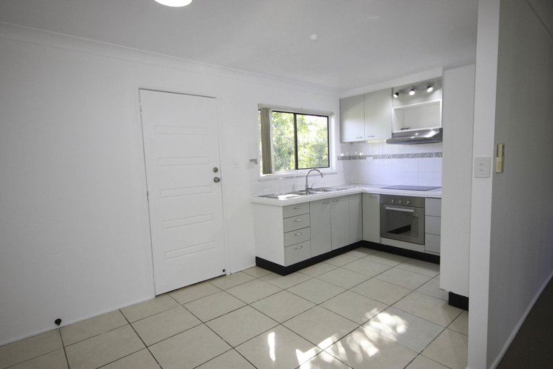 Photo - 54A Dongarven Drive, Eagleby QLD 4207 - Image 2