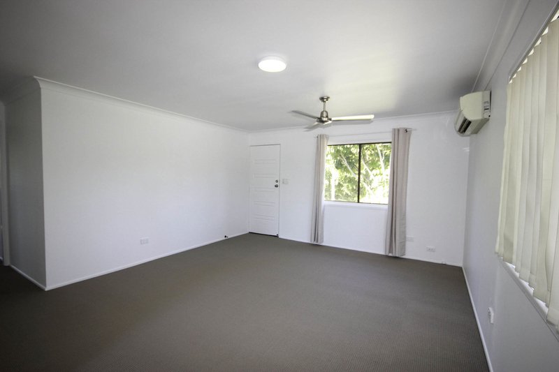 Photo - 54A Dongarven Drive, Eagleby QLD 4207 - Image 3