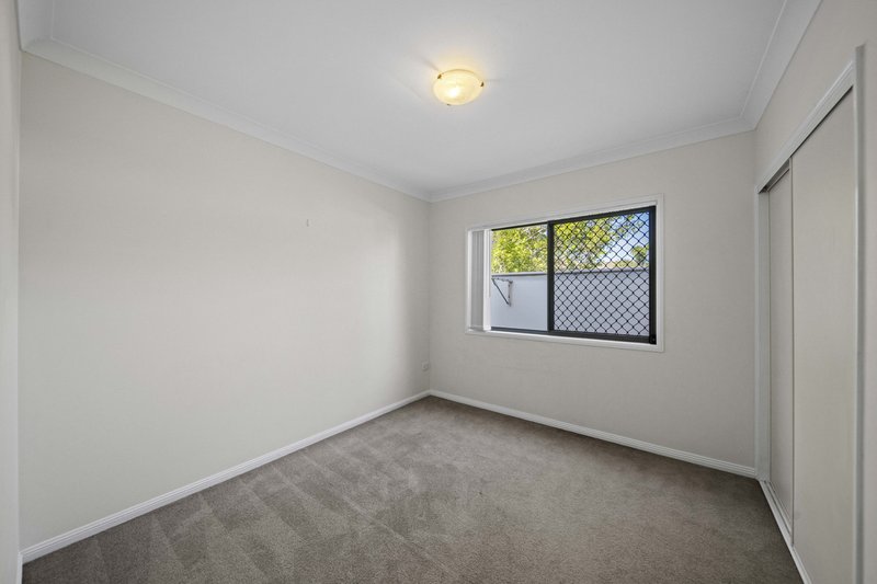 Photo - 54A Harrier Drive, Burleigh Waters QLD 4220 - Image 10
