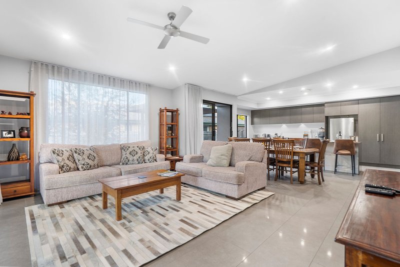 Photo - 54A Riverdowns Crescent, Helensvale QLD 4212 - Image 7
