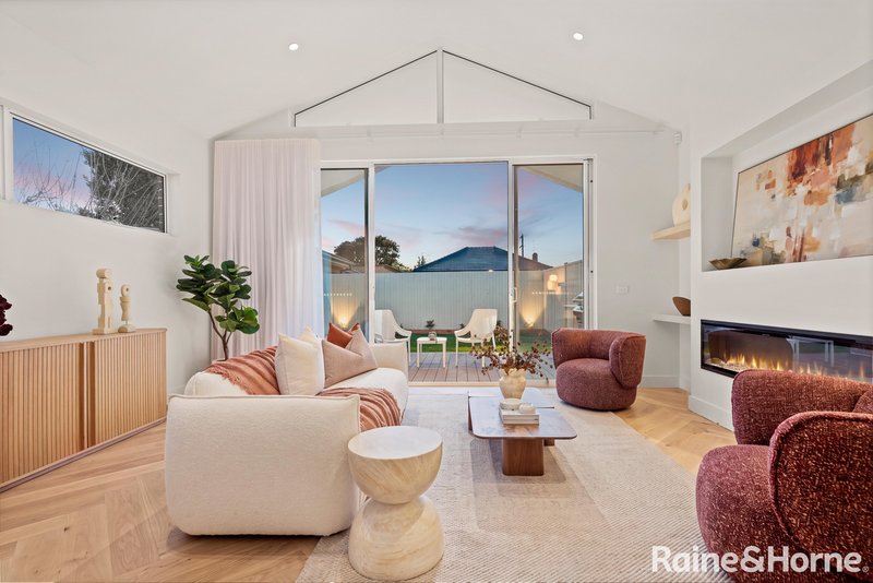 Photo - 54A Sutherland Street, Hadfield VIC 3046 - Image 4