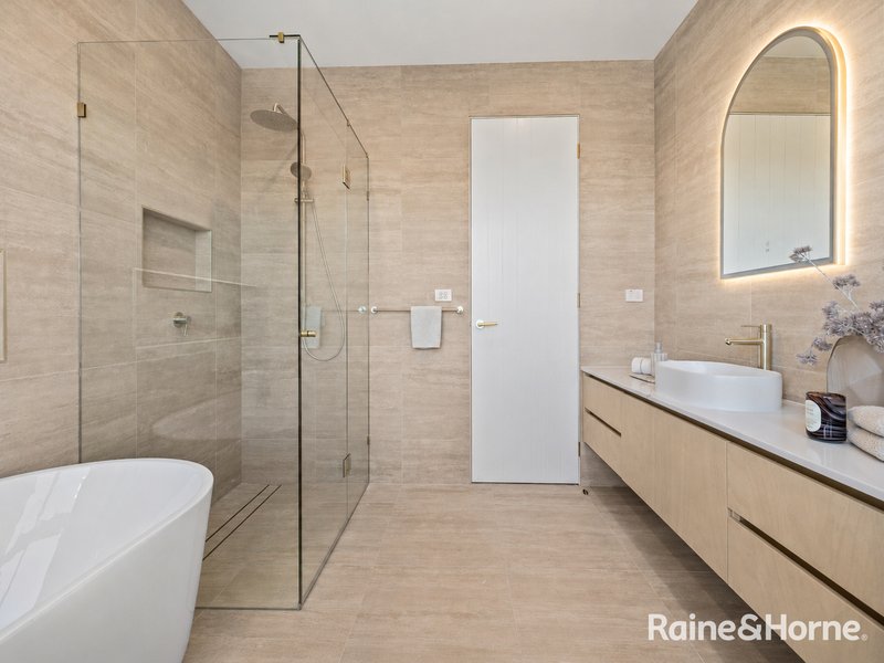 Photo - 54A Sutherland Street, Hadfield VIC 3046 - Image 15