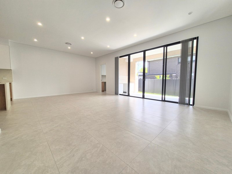 Photo - 54B Allambee Crescent, Beverly Hills NSW 2209 - Image 2