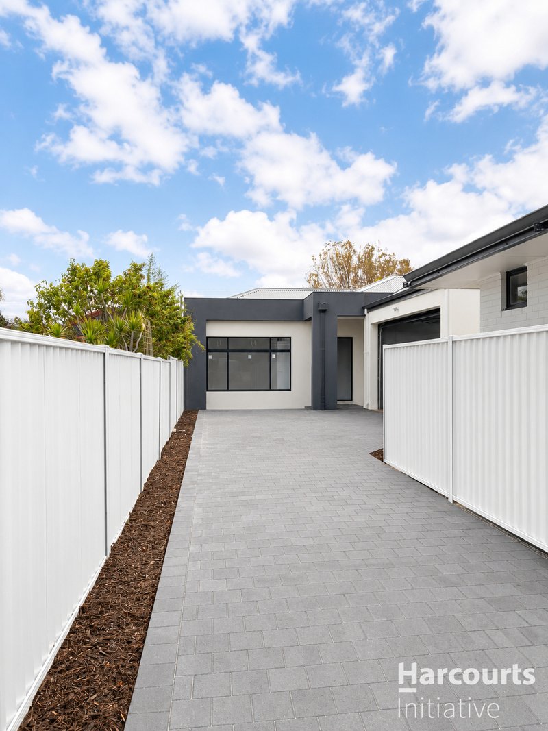 Photo - 54B Harford Way, Girrawheen WA 6064 - Image 8
